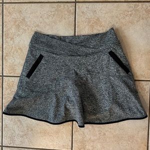 Olaya Sport Skirt Gray‎ Golf Tennis Skort with black trim & details, Sz XS